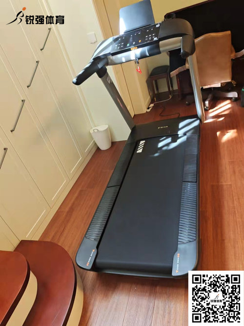 旺财28济南省体旗舰店客户-跑步机T6700-T3